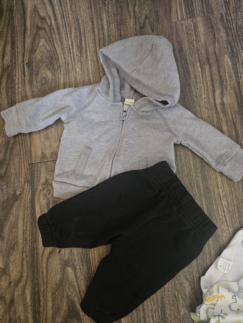 Cherokee 2-Piece Jogging Suit (Size 0-3M)